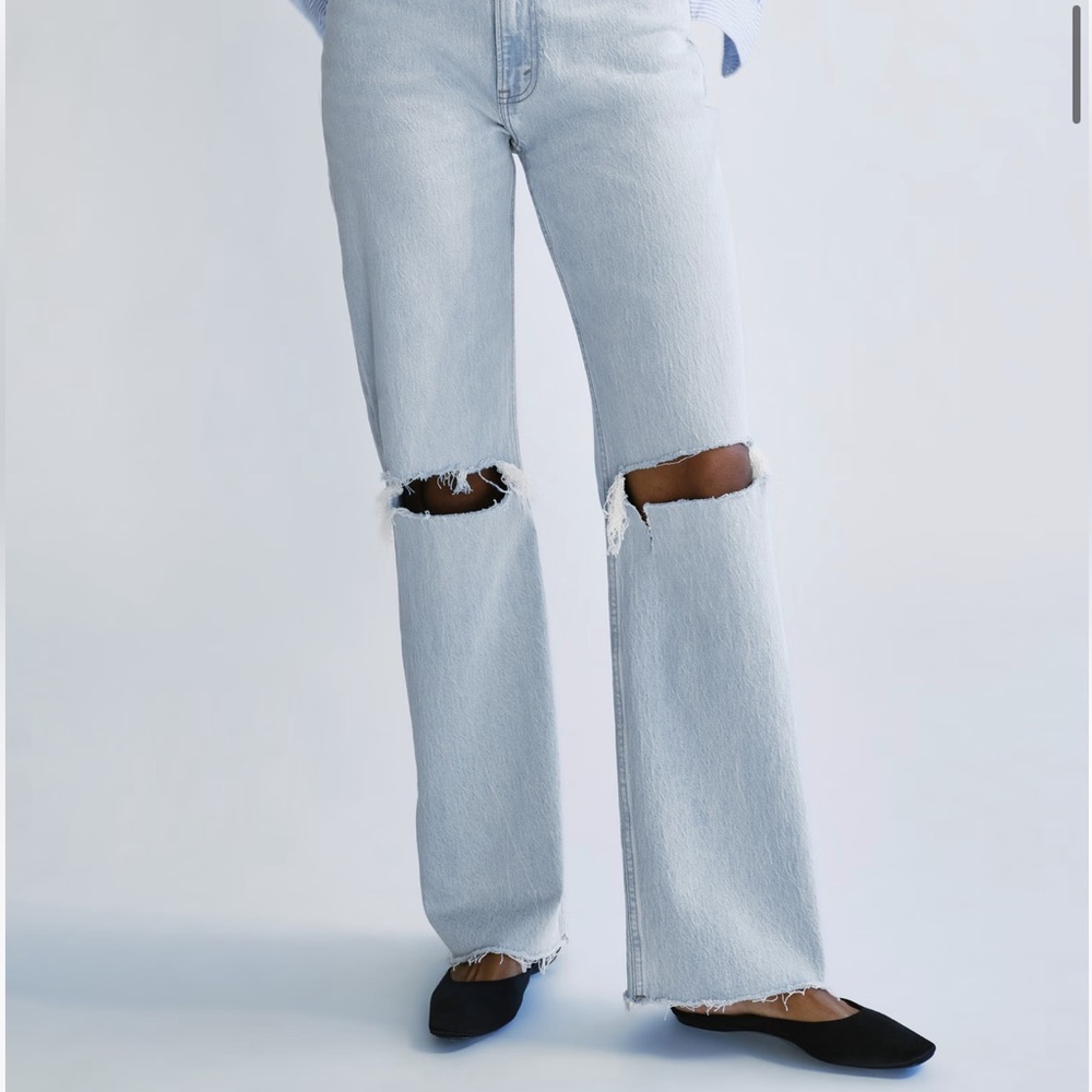 Abercrombie and fitch 
Curve Love High Rise 90s Relaxed Jean 26

Destroy Edition